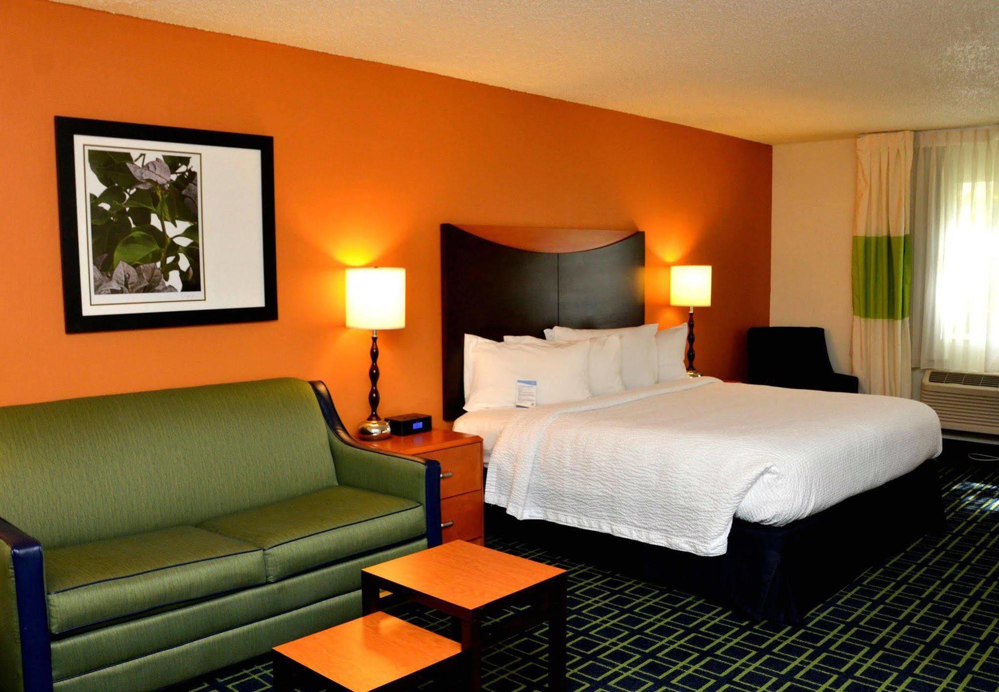 Fairfield Inn קנוויק מראה חיצוני תמונה